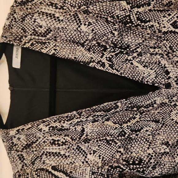 NWT Just Fab Women's Snakeskin Print Black and White Dress Size S - Picture 4 of 9